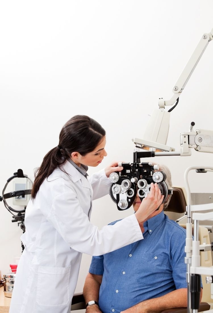 How does Renou combine wellness and medical treatment?
