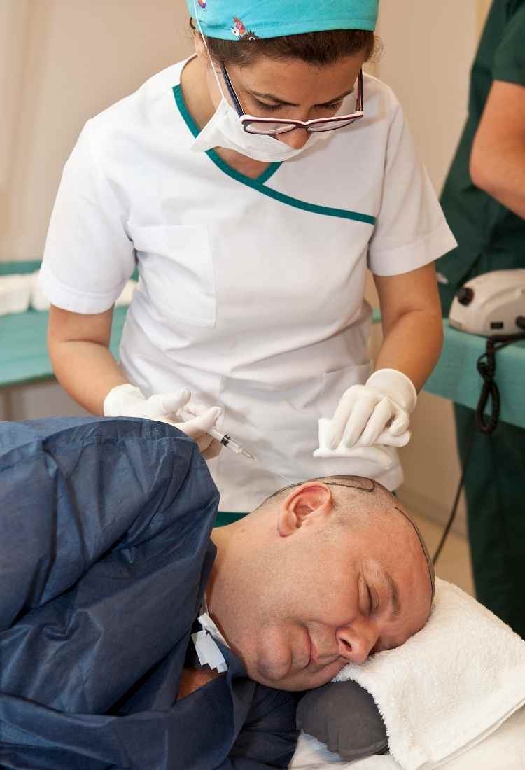 How does Vithas Xanit ensure a comfortable and professional experience for patients?