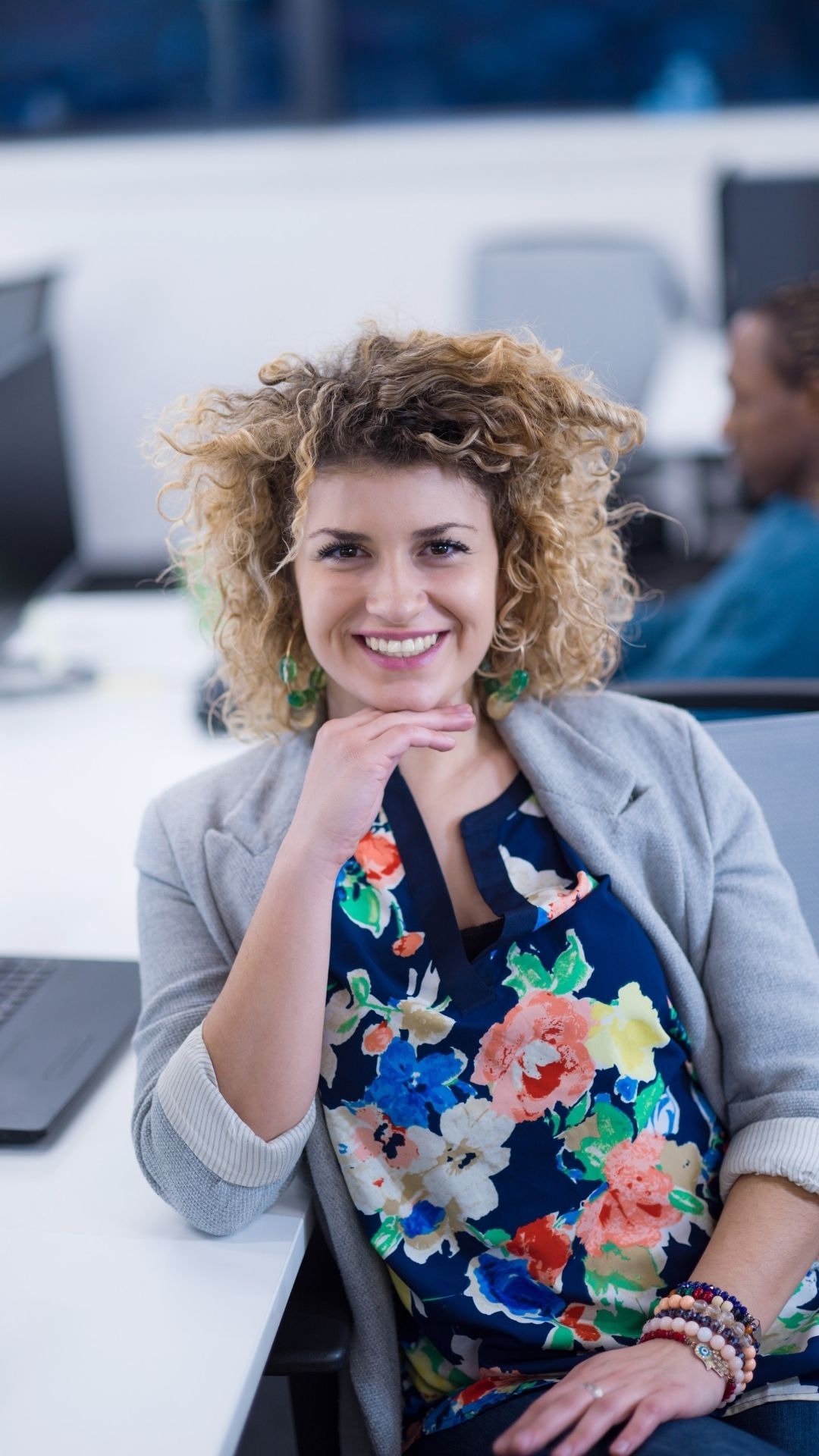 How does Autowoven optimize high-traffic websites for global companies?