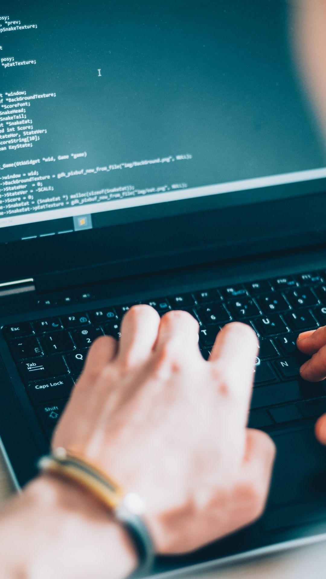 How does Autowoven improve content lifecycles in enterprise CMS solutions?